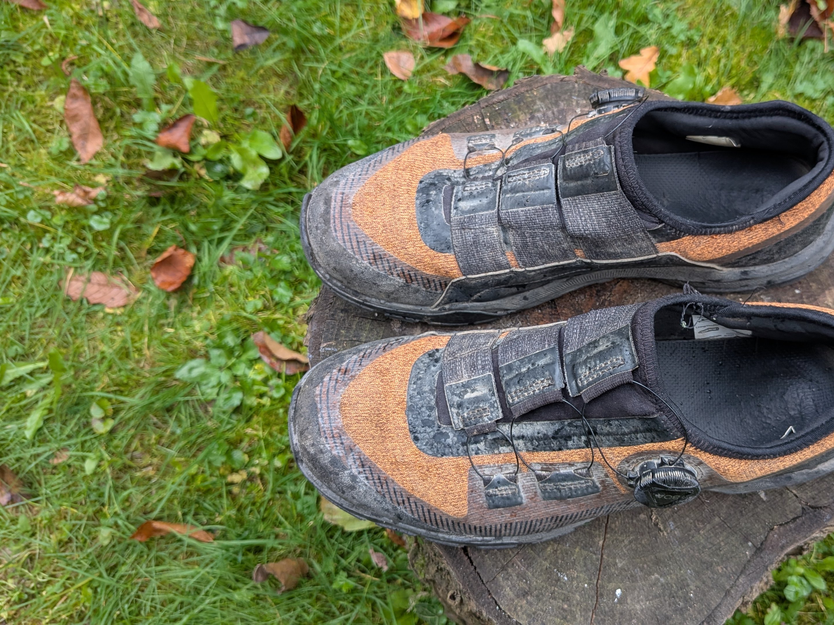 Shimano SH-EX700 — bikepacking shoes